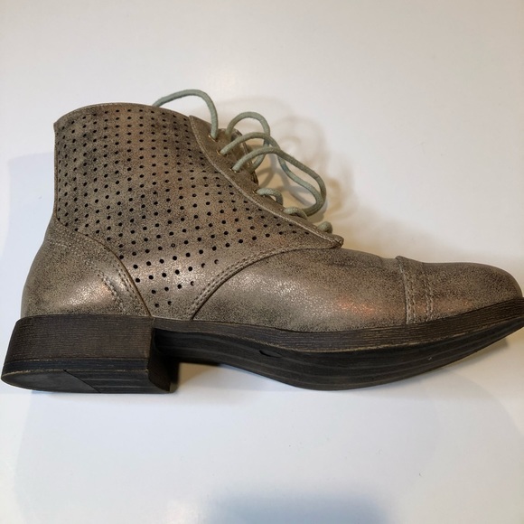 Quinn Combat Boots - Picture 4 of 8